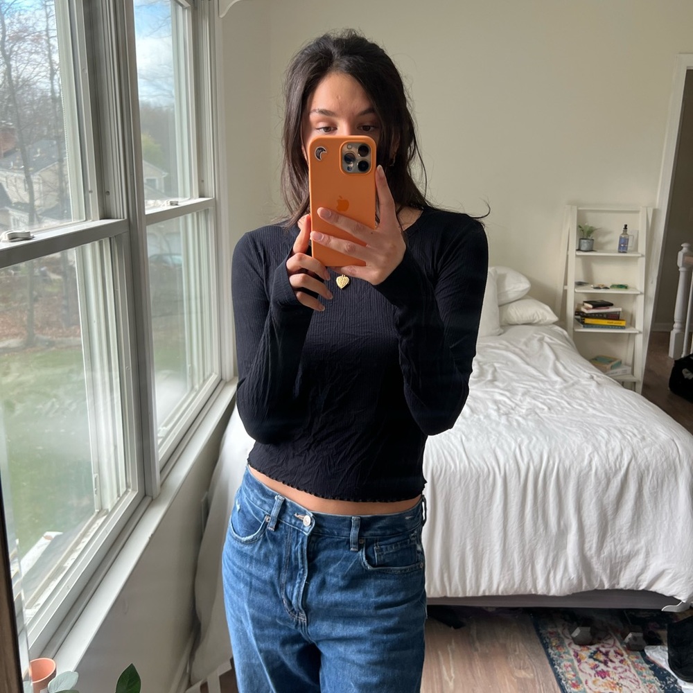Basic long sleeve black tshirt